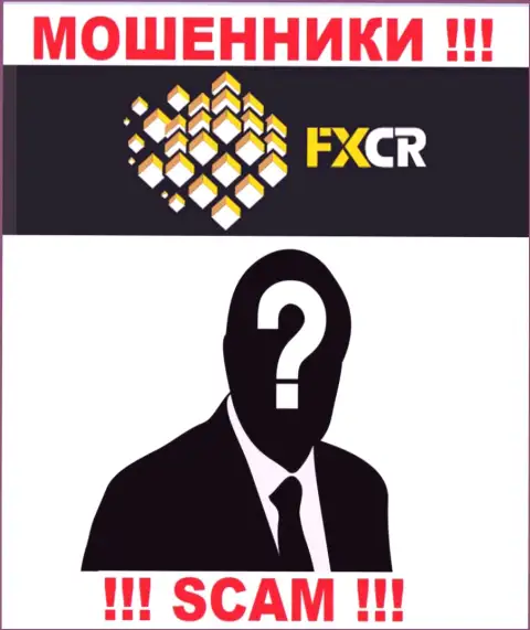 Перейдя на онлайн-сервис мошенников FXCR Limited Вы не сможете отыскать никакой информации о их директорах